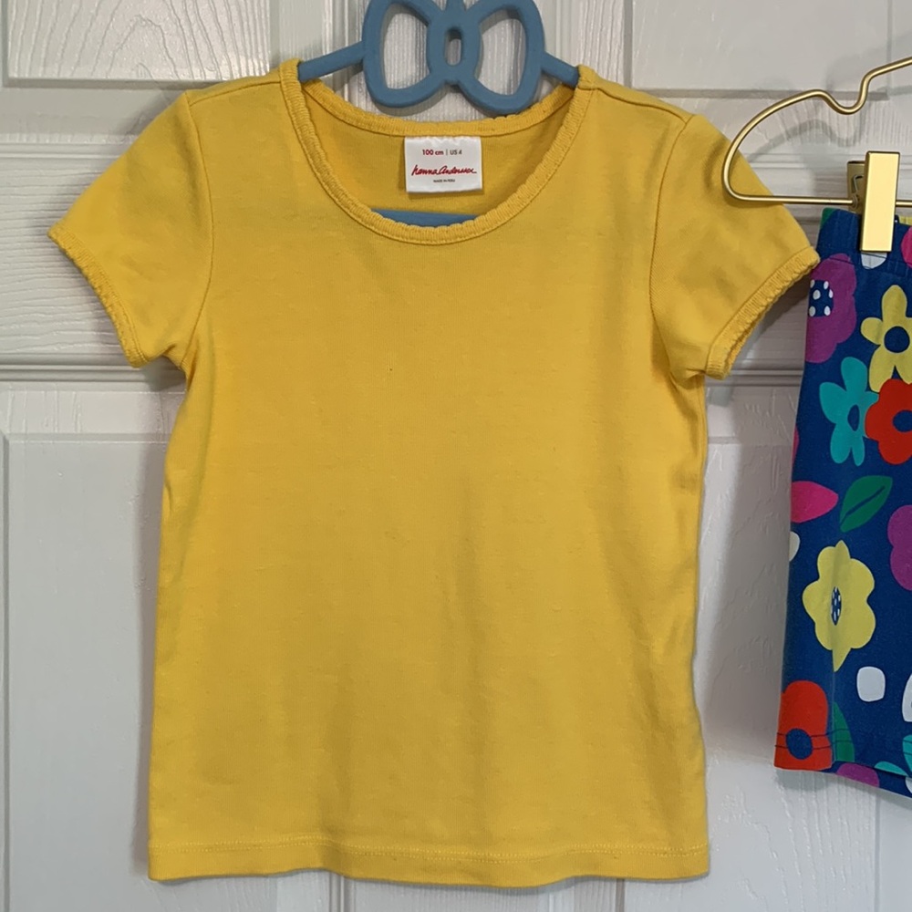 Hanna Andersson BASIC brights Pima Shirt & HA Biker Shorts - Picture 3 of 7